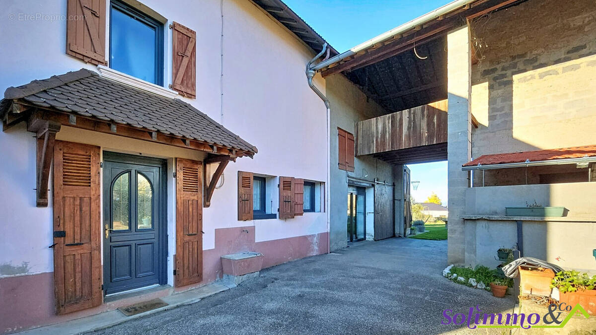 Maison à LES ABRETS