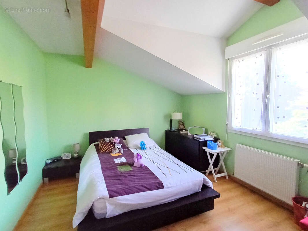 Appartement à ROCHE-LA-MOLIERE