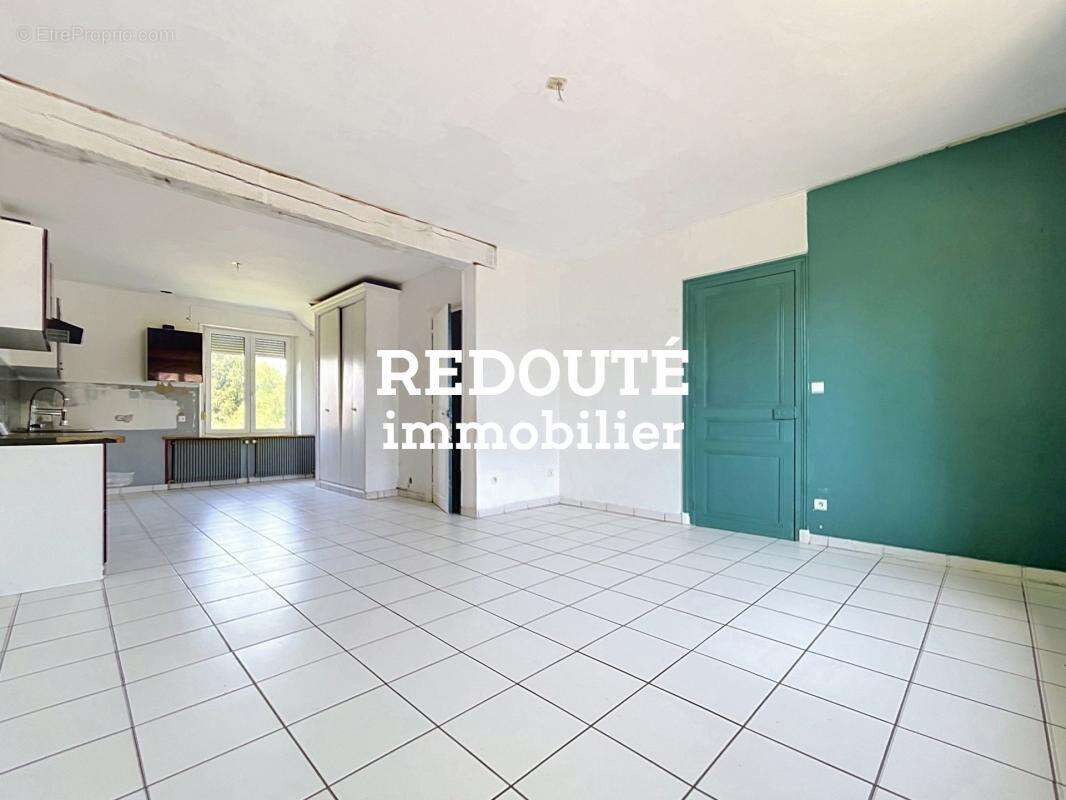 Suippes - à vendre - maison avec terrain et garage - photo 3