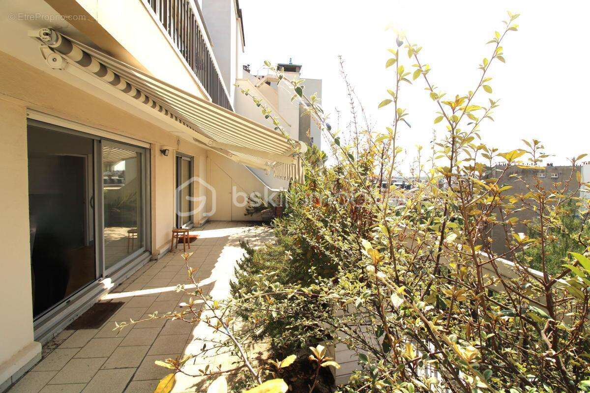 Appartement à PARIS-12E