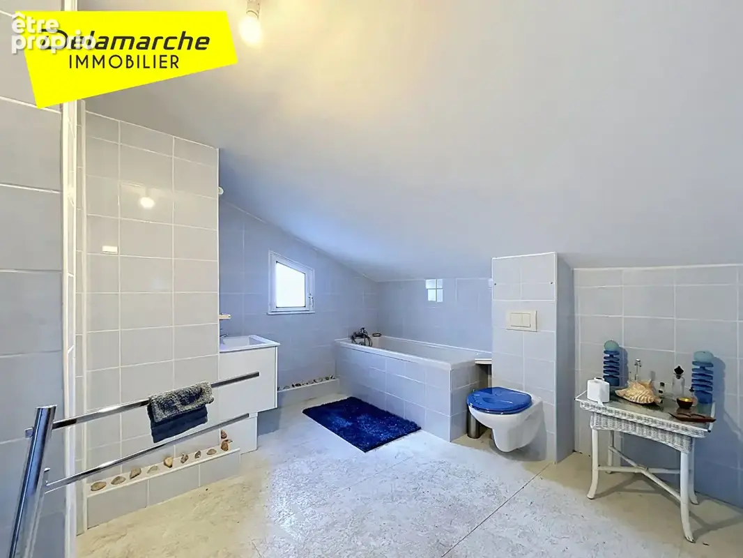 A vendre saint hilaire du harcouet maison familiale  belles surfaces  et appartement individuel a potentiel locatif - photo 12
