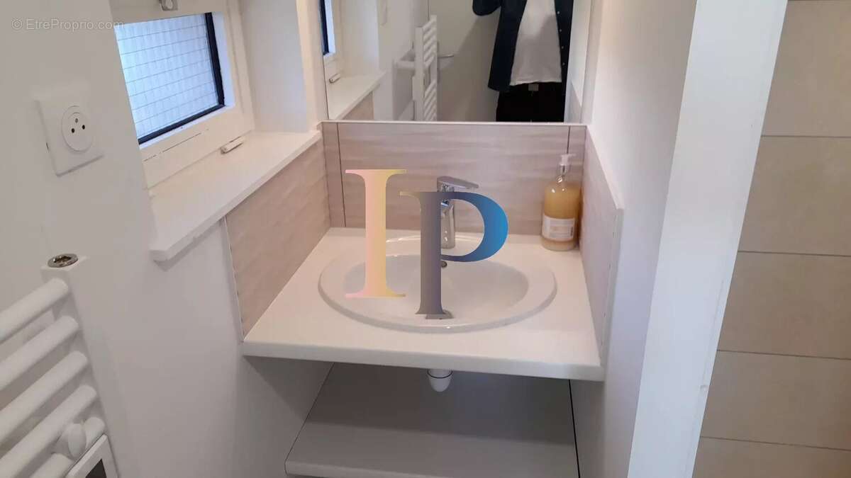 Maison à LA CLAYETTE