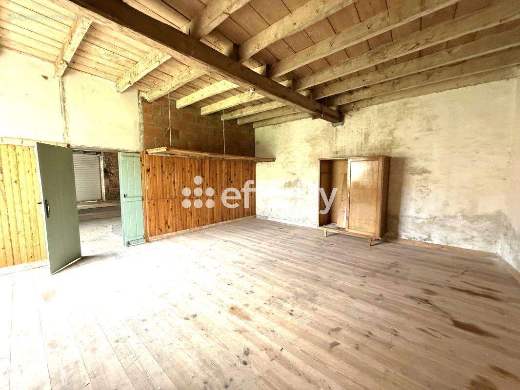 Maison 160 m² à Aunac  - photo 16