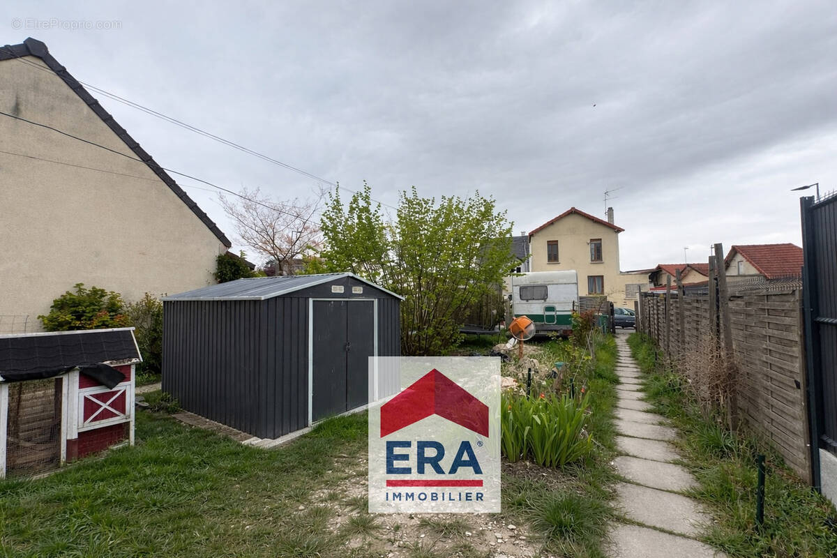 Maison à SARTROUVILLE