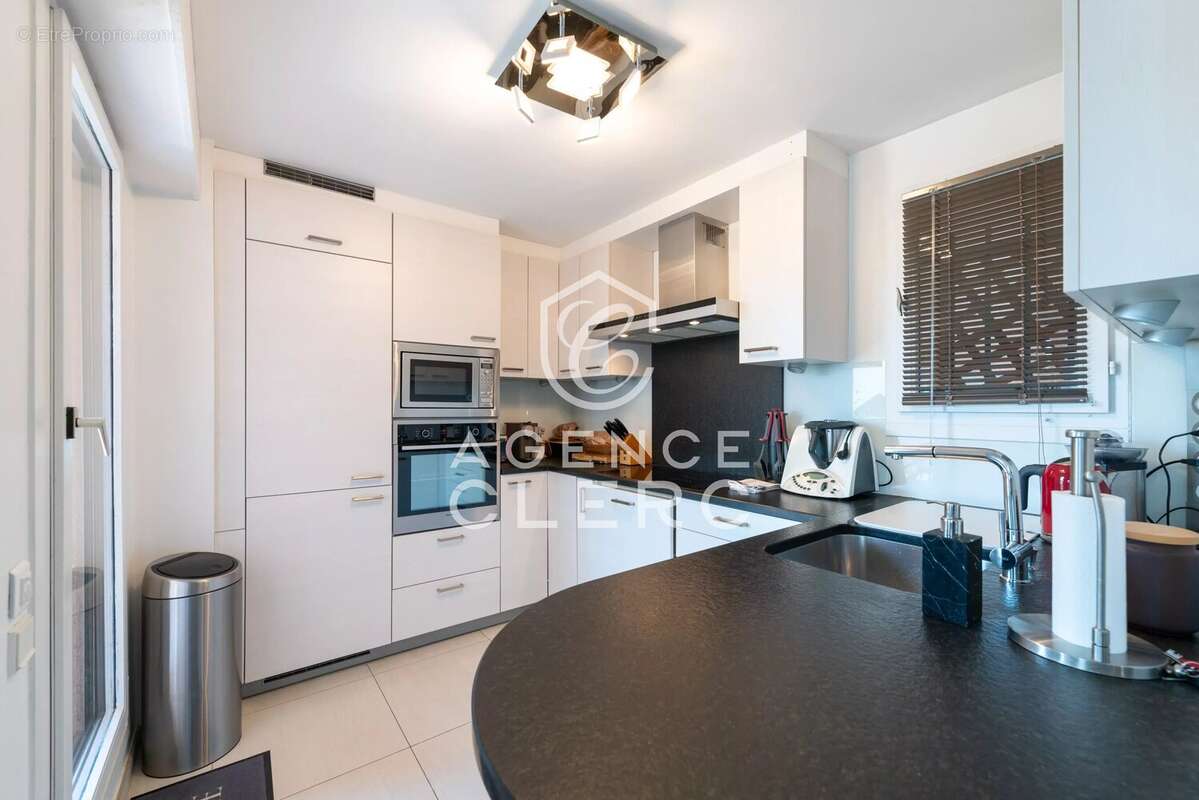 Appartement à VEYRIER-DU-LAC