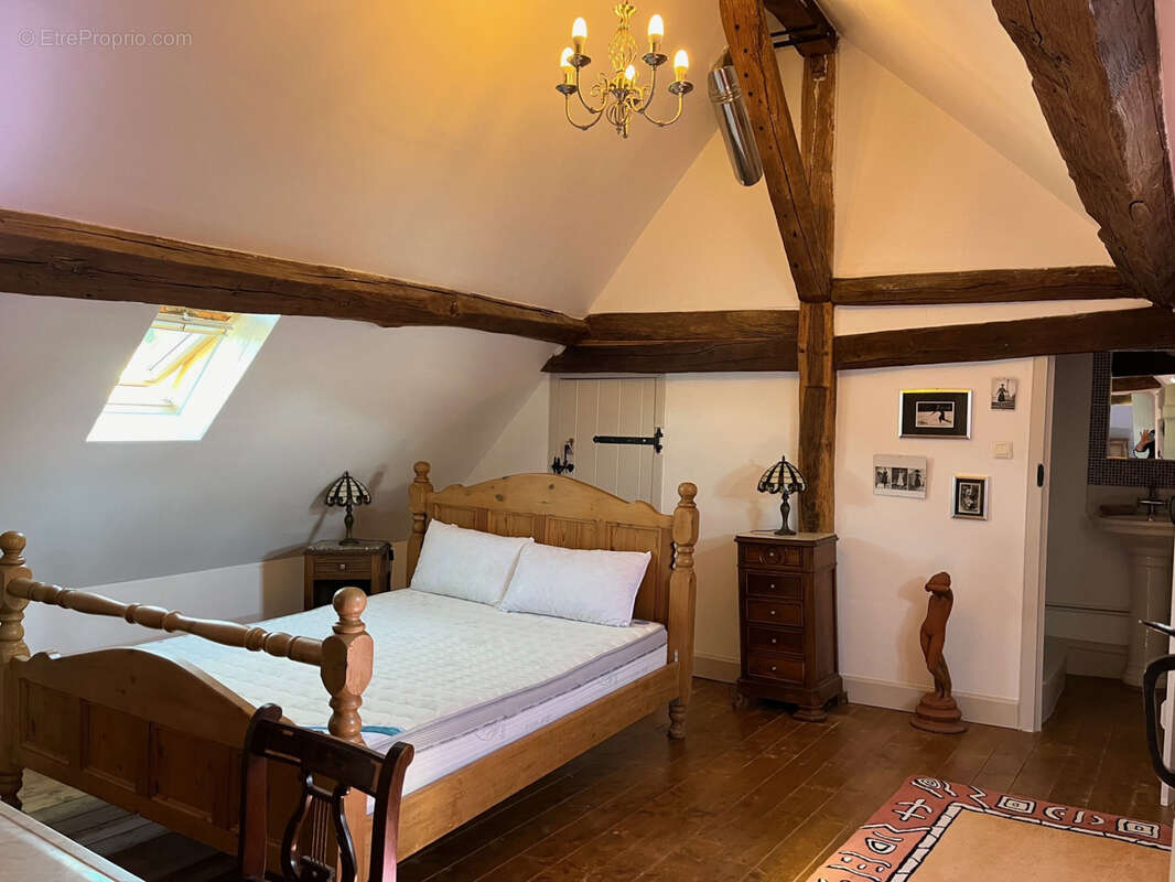 Maison à COUSSAC-BONNEVAL