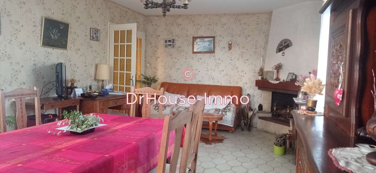 Maison à COMMEQUIERS