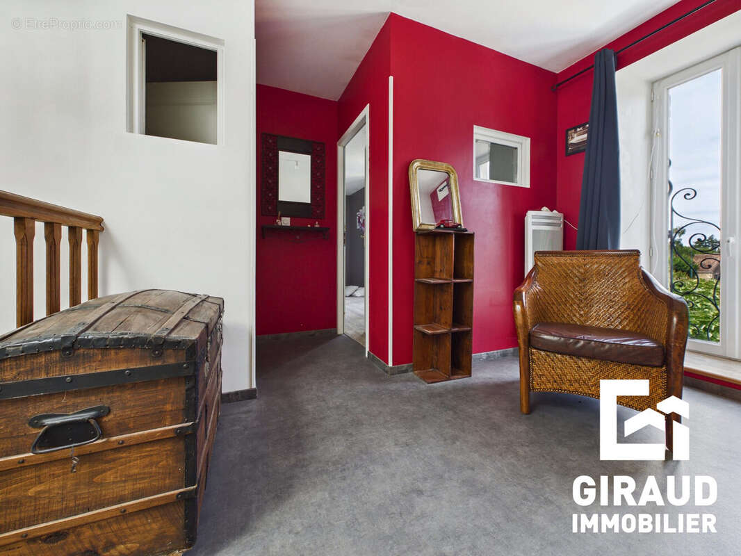 Maison 188 m² à Petosse  - photo 8