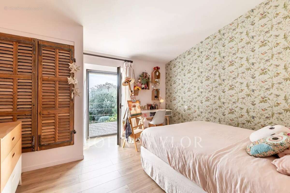 Maison à CABRIERES-D&#039;AVIGNON