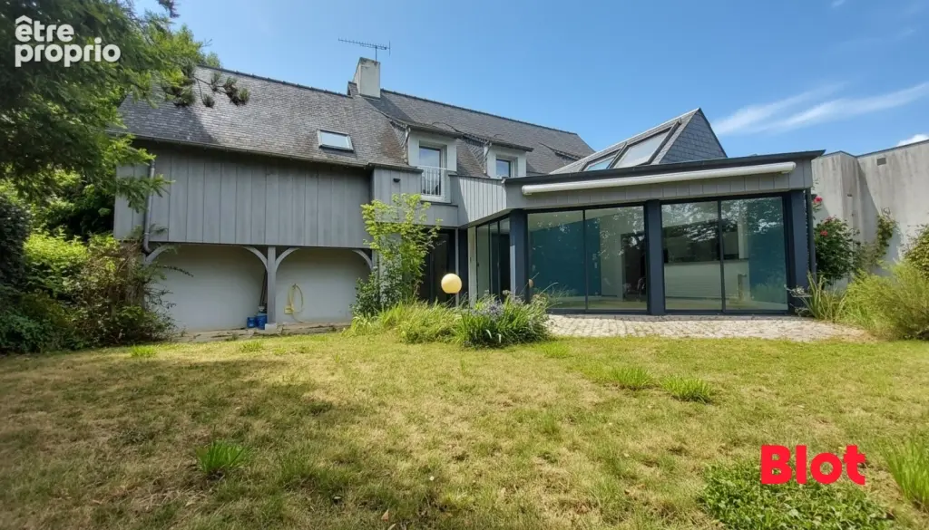 Maison à LA CHAPELLE-DES-FOUGERETZ