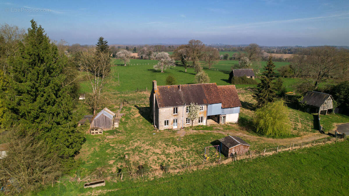 Maison à BELLOU-EN-HOULME