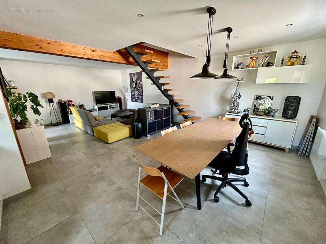 Appartement à ARNAS