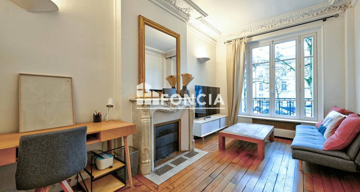 Appartement à VERSAILLES