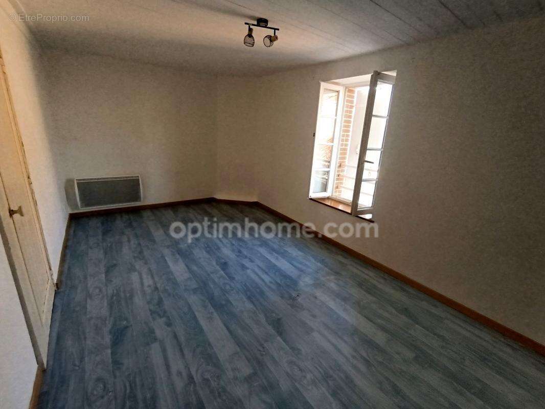 Petite maison rénovée au cœur du bourg - photo 7