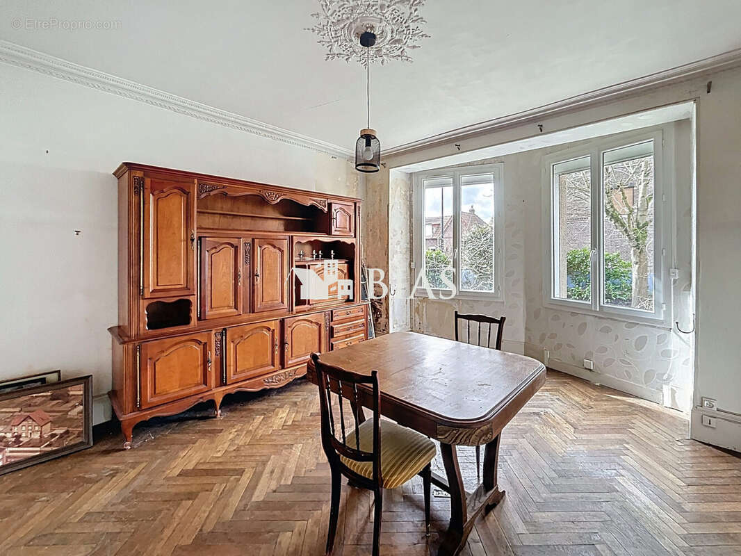 Maison à OISSEL