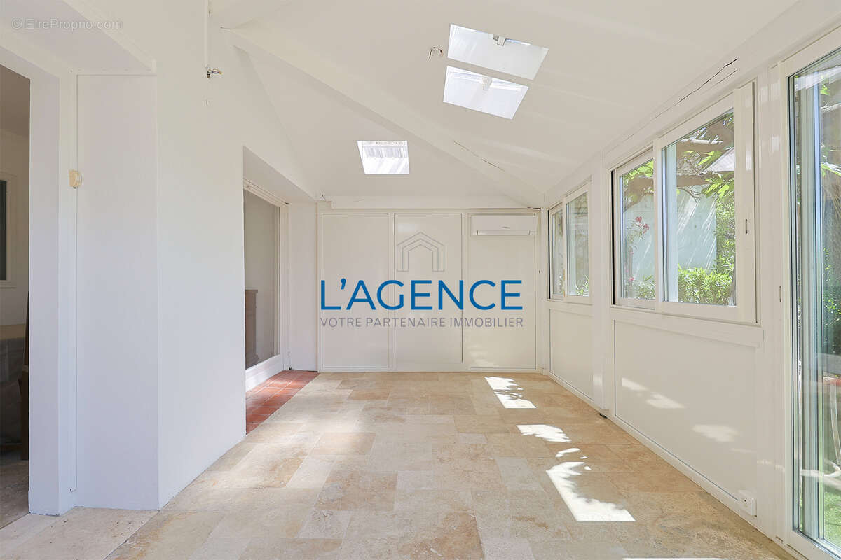 Appartement à HYERES