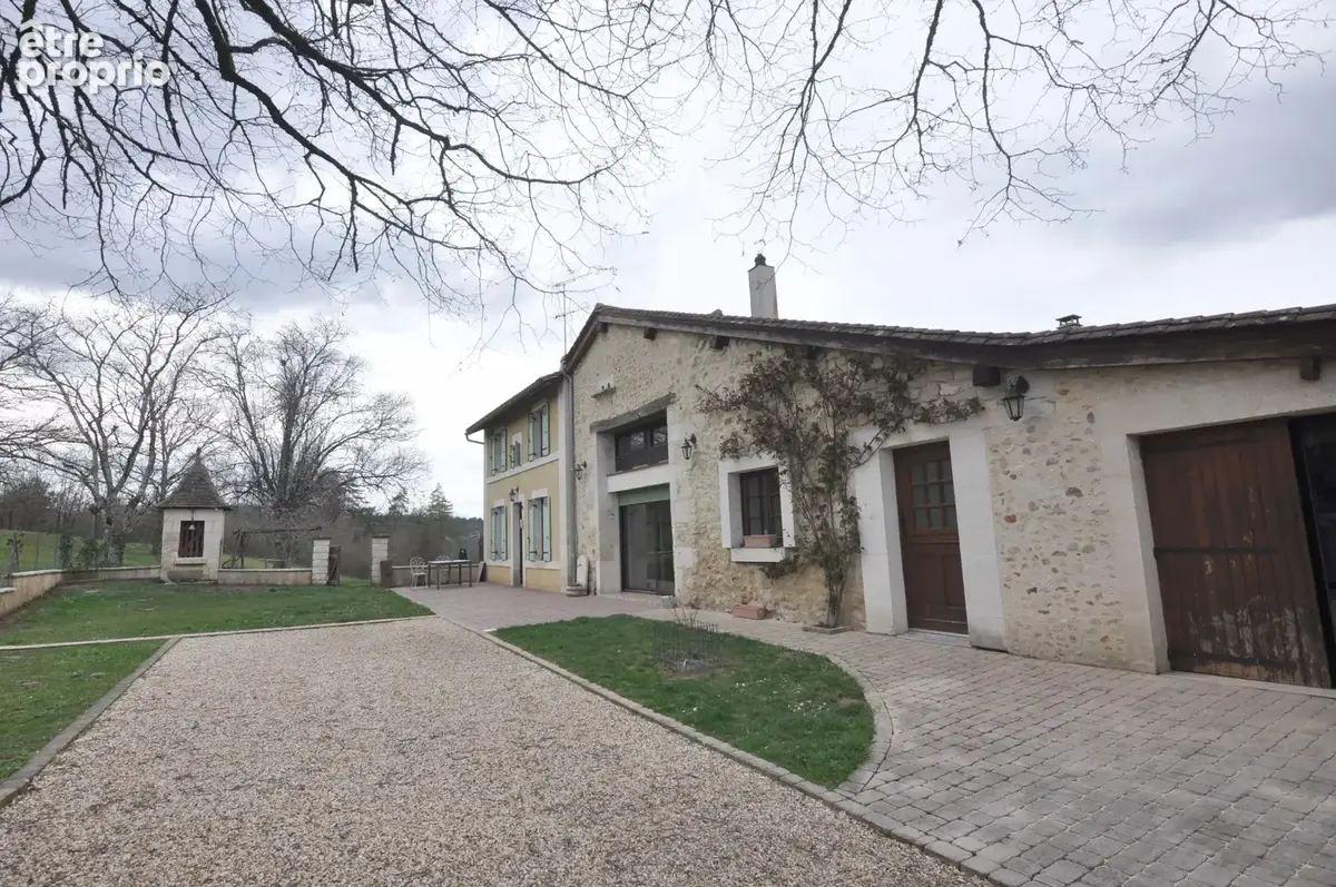 Maison à AUBETERRE-SUR-DRONNE