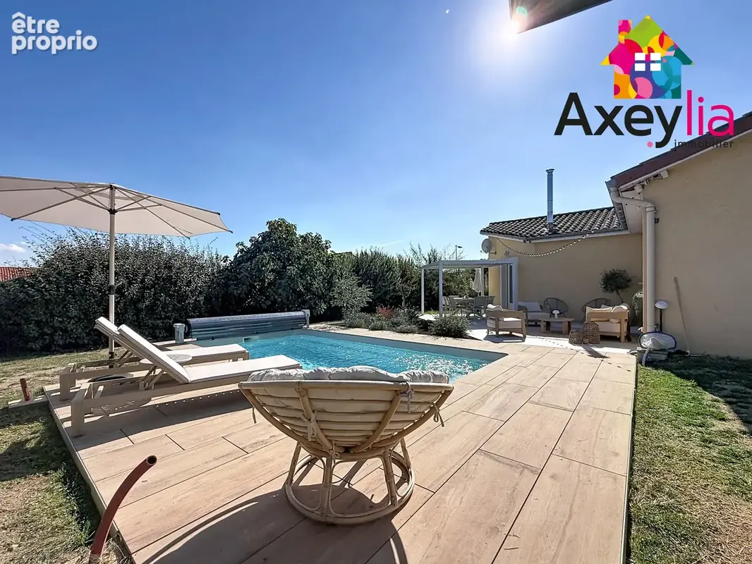 A vendre - mably - maison de plain-pied avec 3 chambres, terrain, pergola et piscine - photo 3