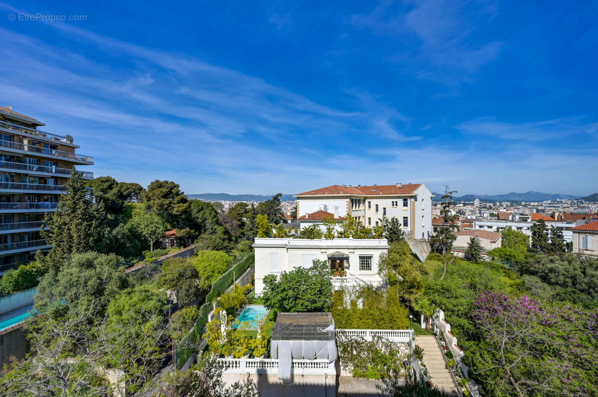 Appartement à MARSEILLE-8E