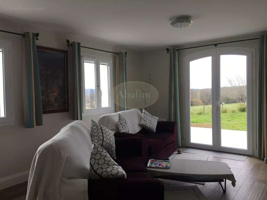 Maison à SAUVETERRE-DE-BEARN