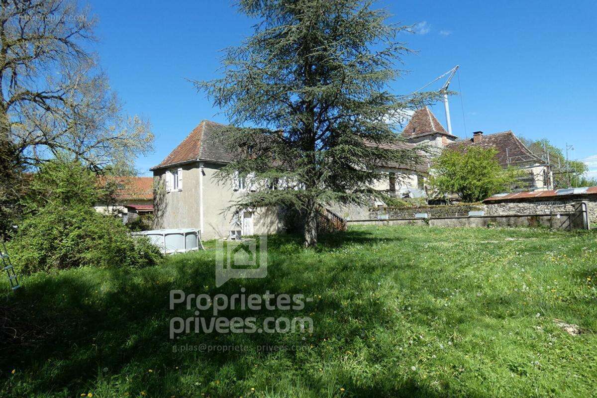 Maison ancienne à restaurer, fort potentiel + Jardin 2000 m² - photo 3