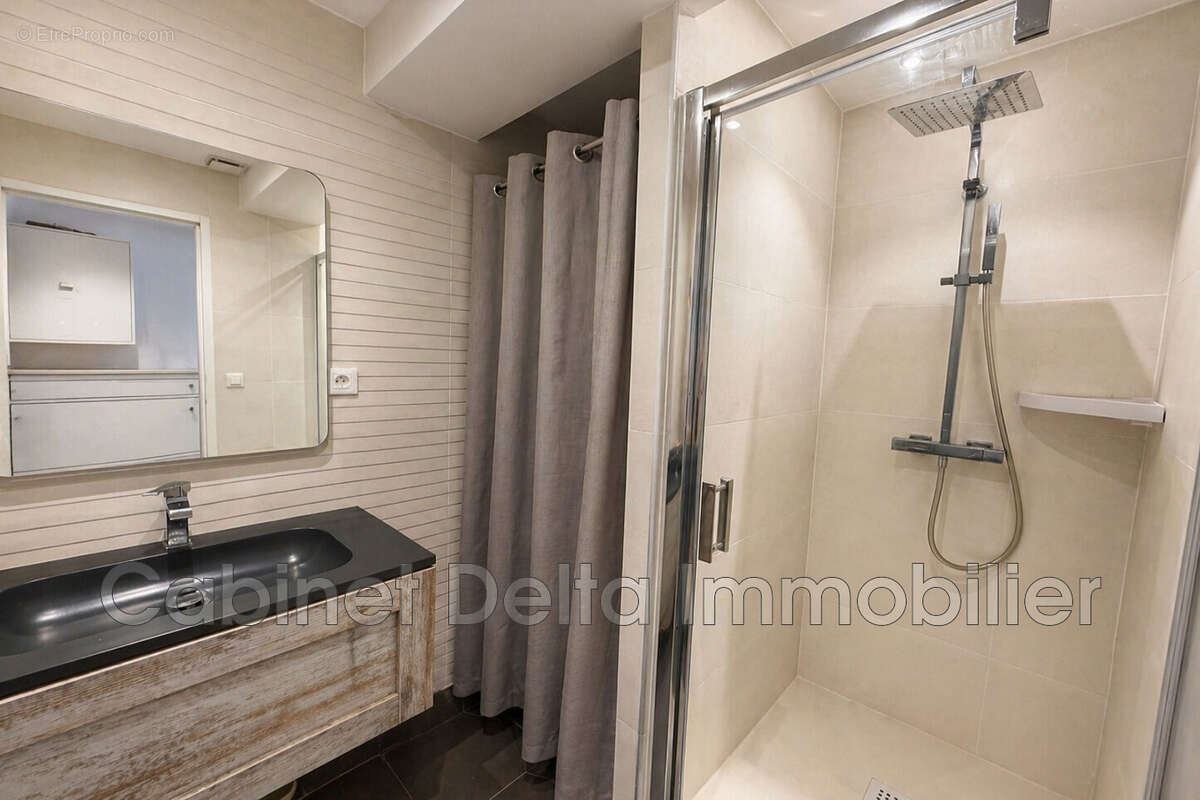 Appartement à SIX-FOURS-LES-PLAGES