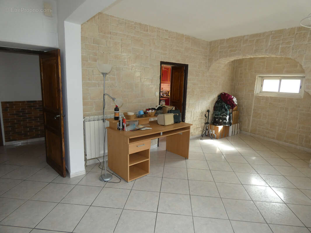 Maison à VILLEMOUSTAUSSOU