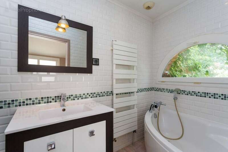 À vendre en exclusivité – Immeuble de rapport en plein cœur de PARAY LE MONIAL (71) - photo 14