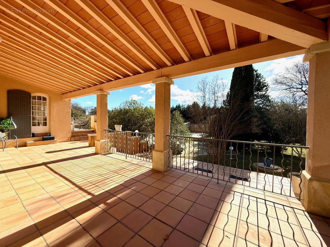 Maison à SUZE-LA-ROUSSE