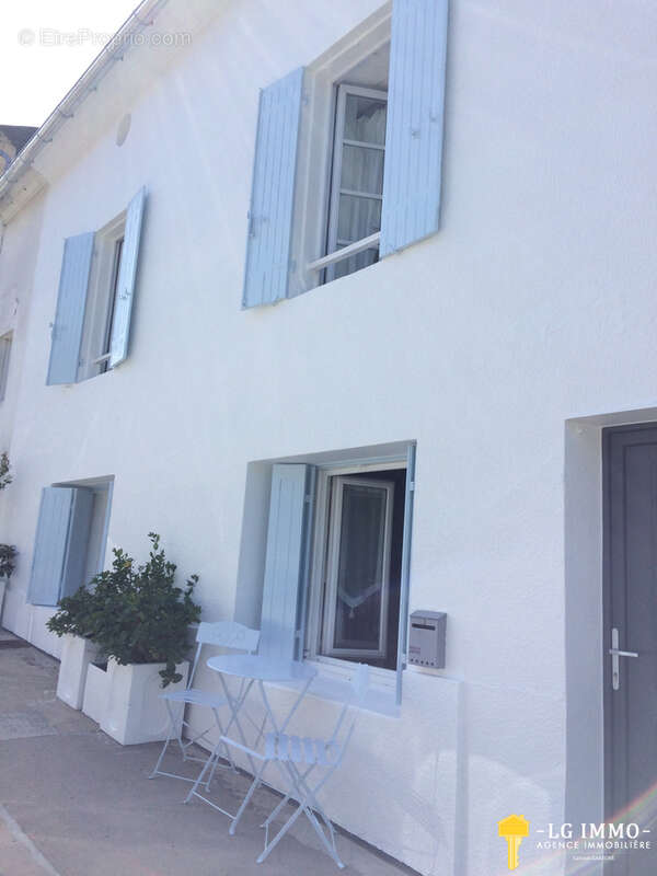 Maison à MORTAGNE-SUR-GIRONDE