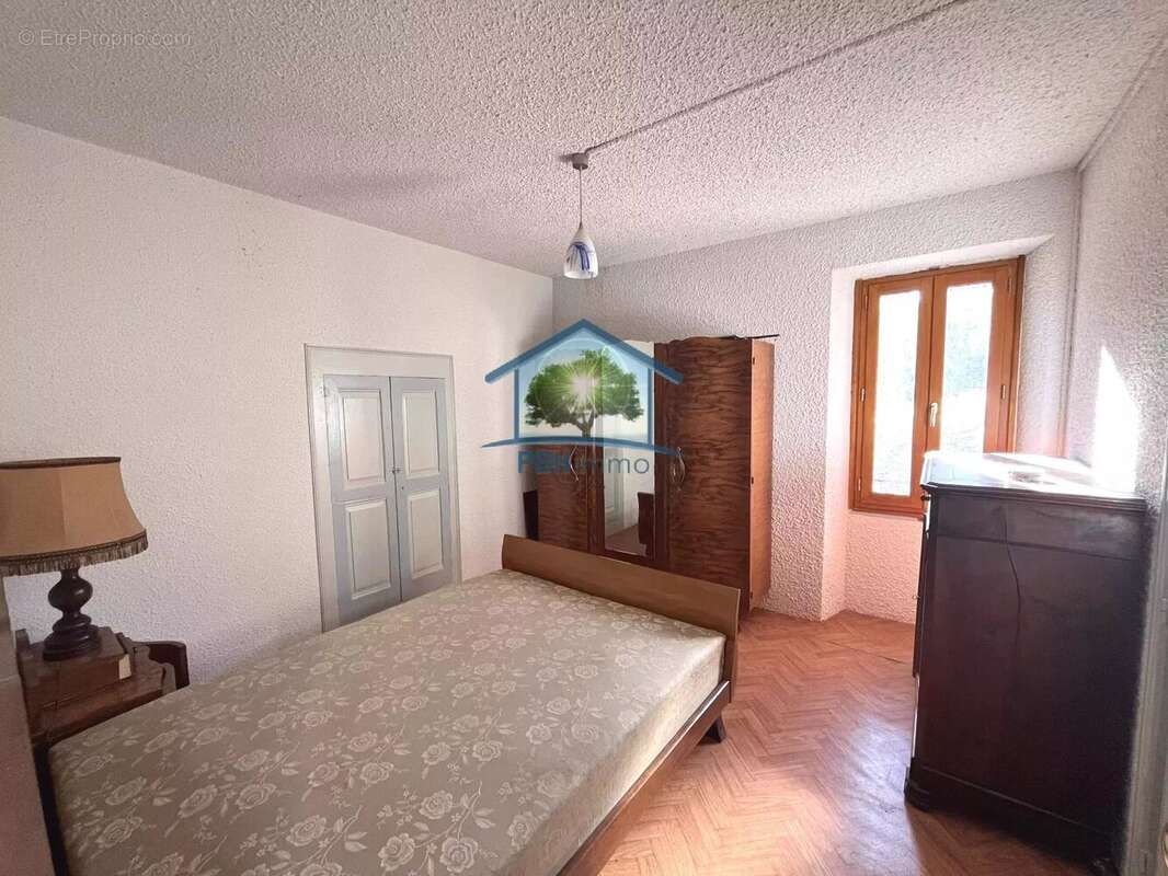 Maison à ASPRES-SUR-BUECH