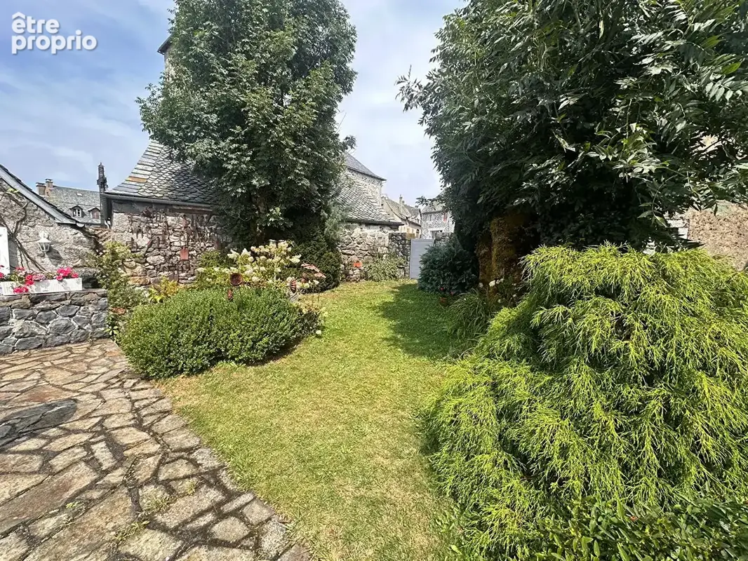 Maison de charme de type 5 avec garage et terrain attenant - photo 16