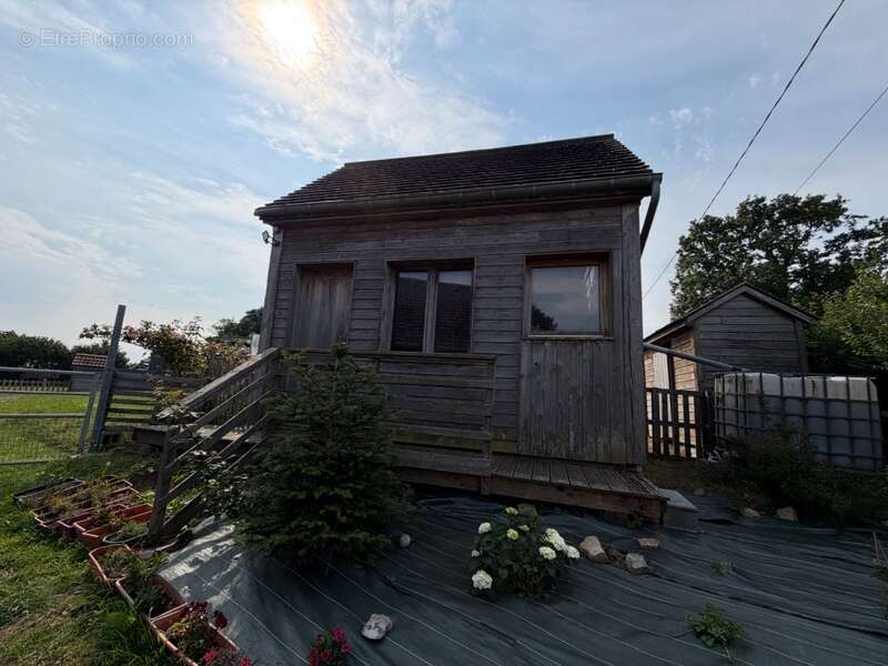 À quelques minutes de Périers – Propriété avec habitation familiale, hangar professionnel et bureaux sur 4 104 m² (50) - photo 8