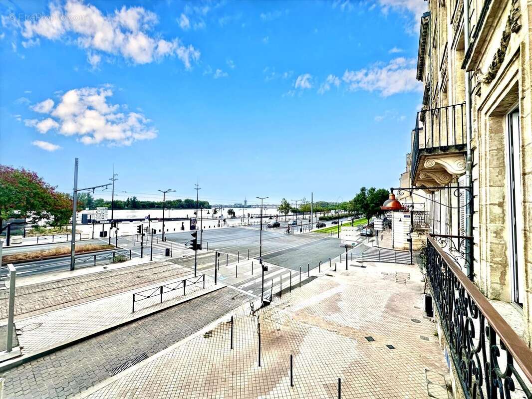 Chartrons - duplex d'époque à renover - face à la garonne. - photo 11