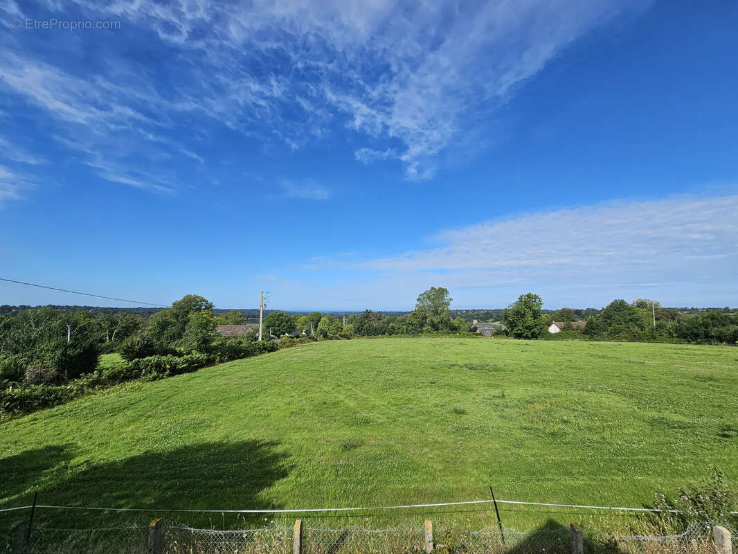 Maison à SAINT-JEAN-DES-CHAMPS