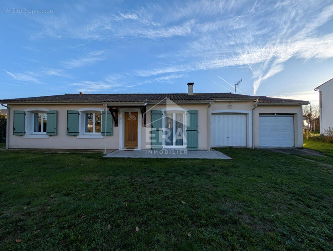 Maison à MONTPON-MENESTEROL