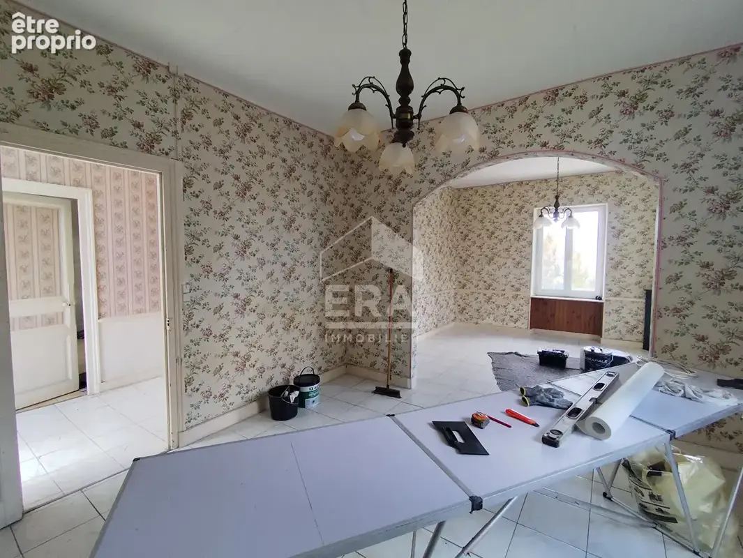 Maison 143 m² à Roumazieres-Loubert  - photo 4