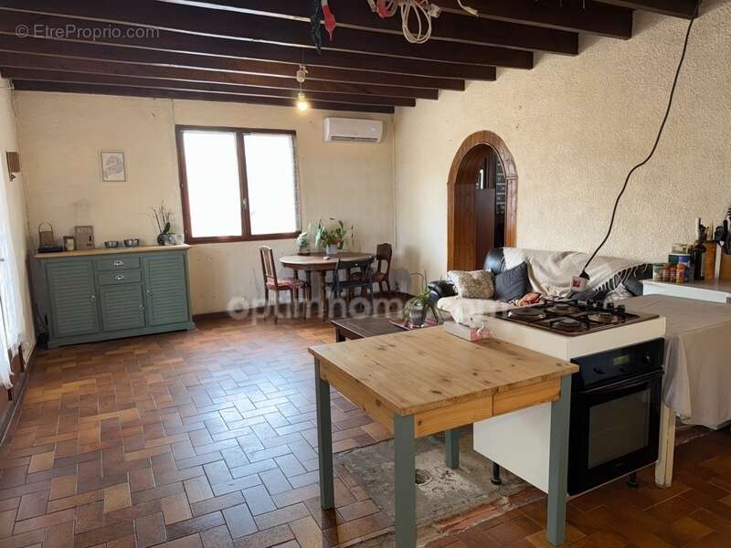 Maison 6 pièces, terrain 8000 m² - photo 2