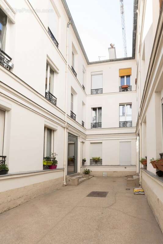 Appartement à PARIS-7E