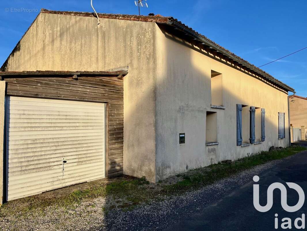 Photo 3 - Maison à SAINT-MAURICE-LA-CLOUERE