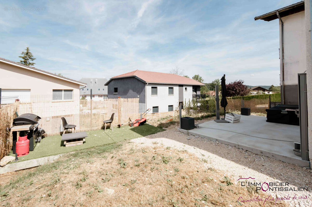 T2 à labergement sainte marie avec terrasse et terrain de 200 m2. - photo 5