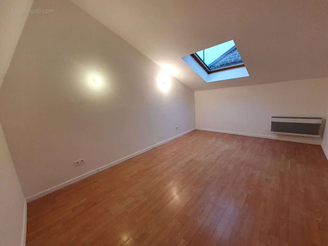 Loft St Quentin 5 pièce(s) 155 m2 - photo 8
