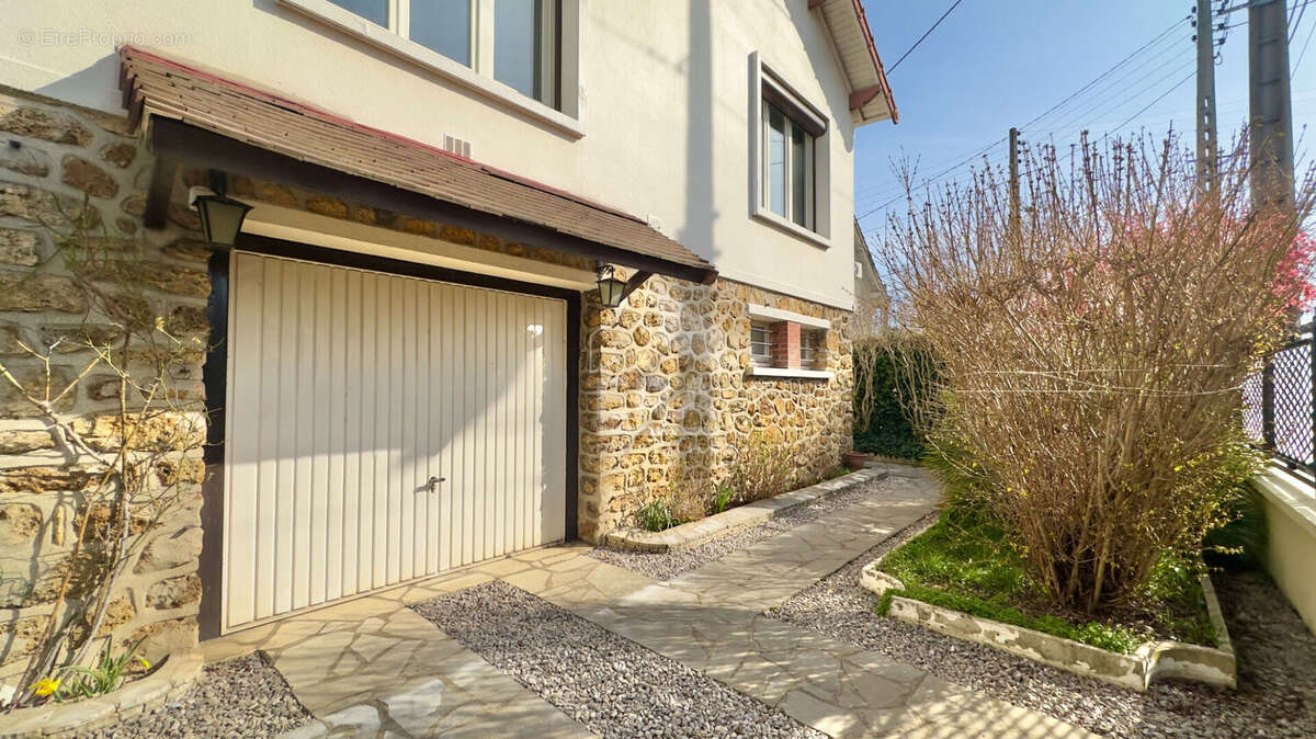 Maison à ATHIS-MONS