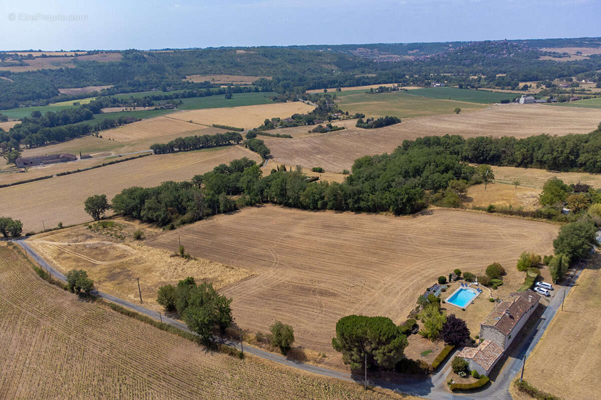 Maison de campagne avec vue exceptionnelle, 146 m² habitables, possibilité studio independante,  seulement 4 km de Cordes-sur-Ci - photo 5