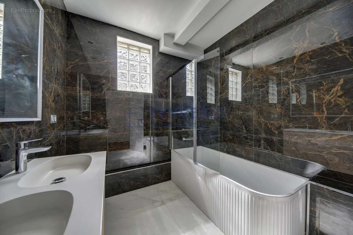 Maison à PARIS-13E