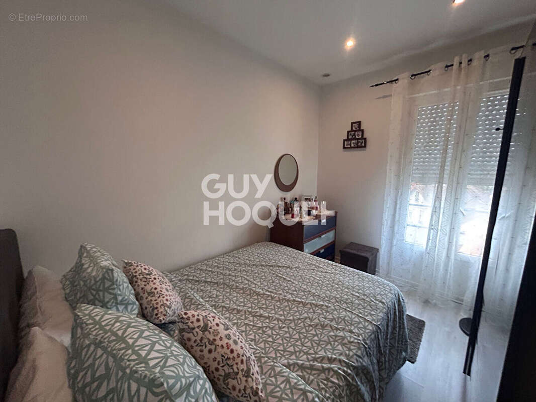 Appartement à LES PAVILLONS-SOUS-BOIS