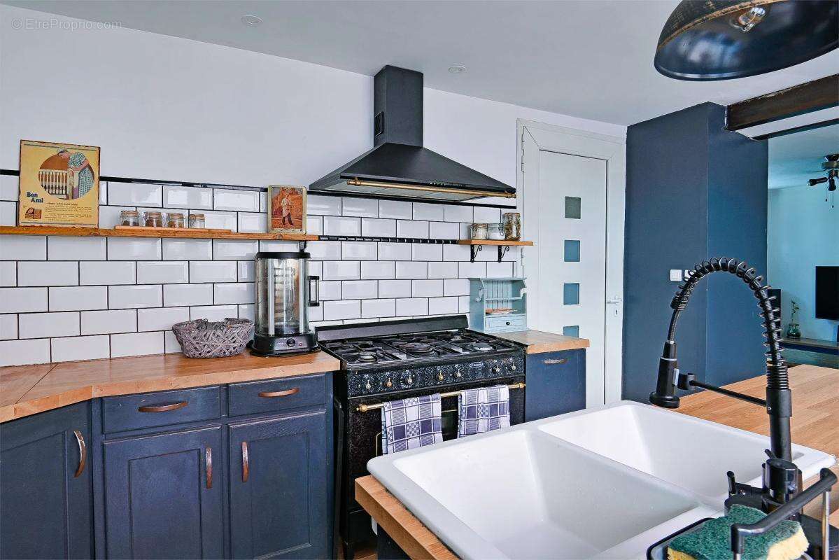 Maison de 5 pièces de 114 m² à Redessan - photo 5
