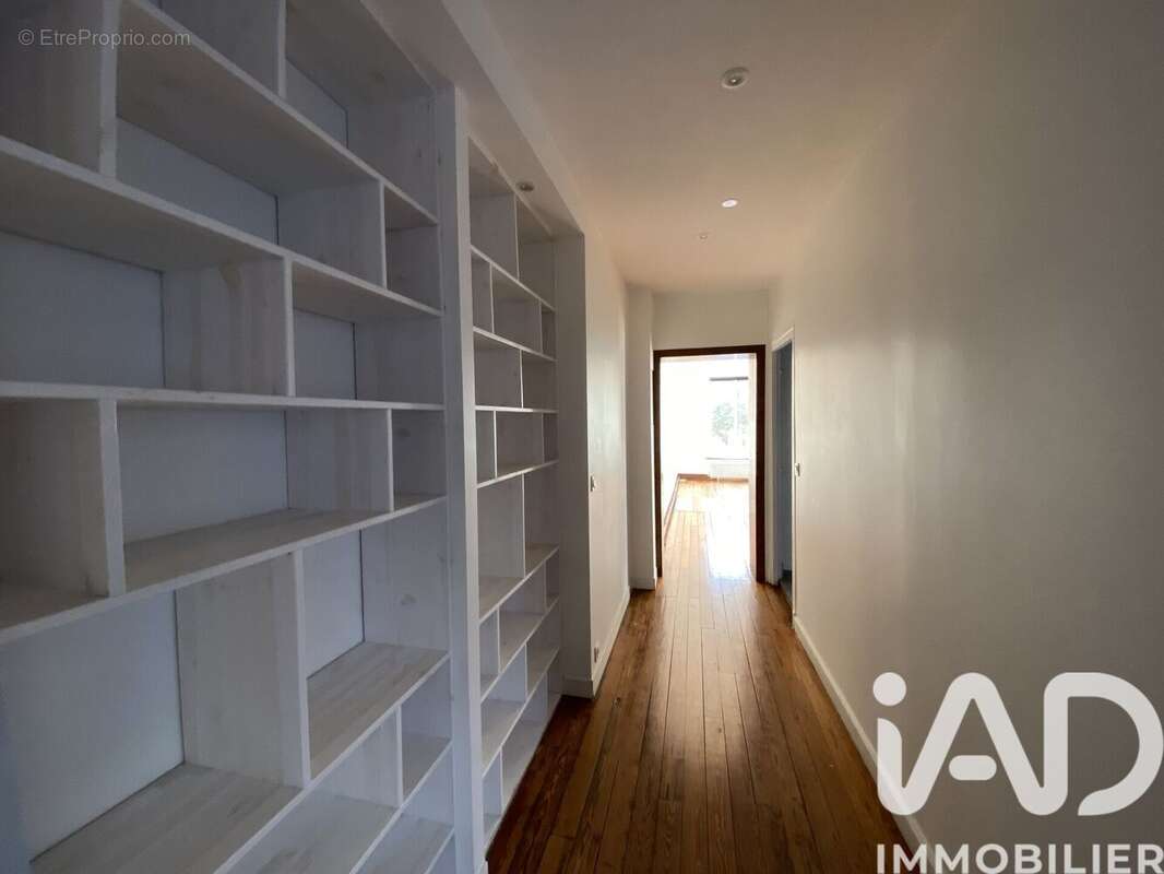 Appartement 204 m² à Malesherbes  - photo 4