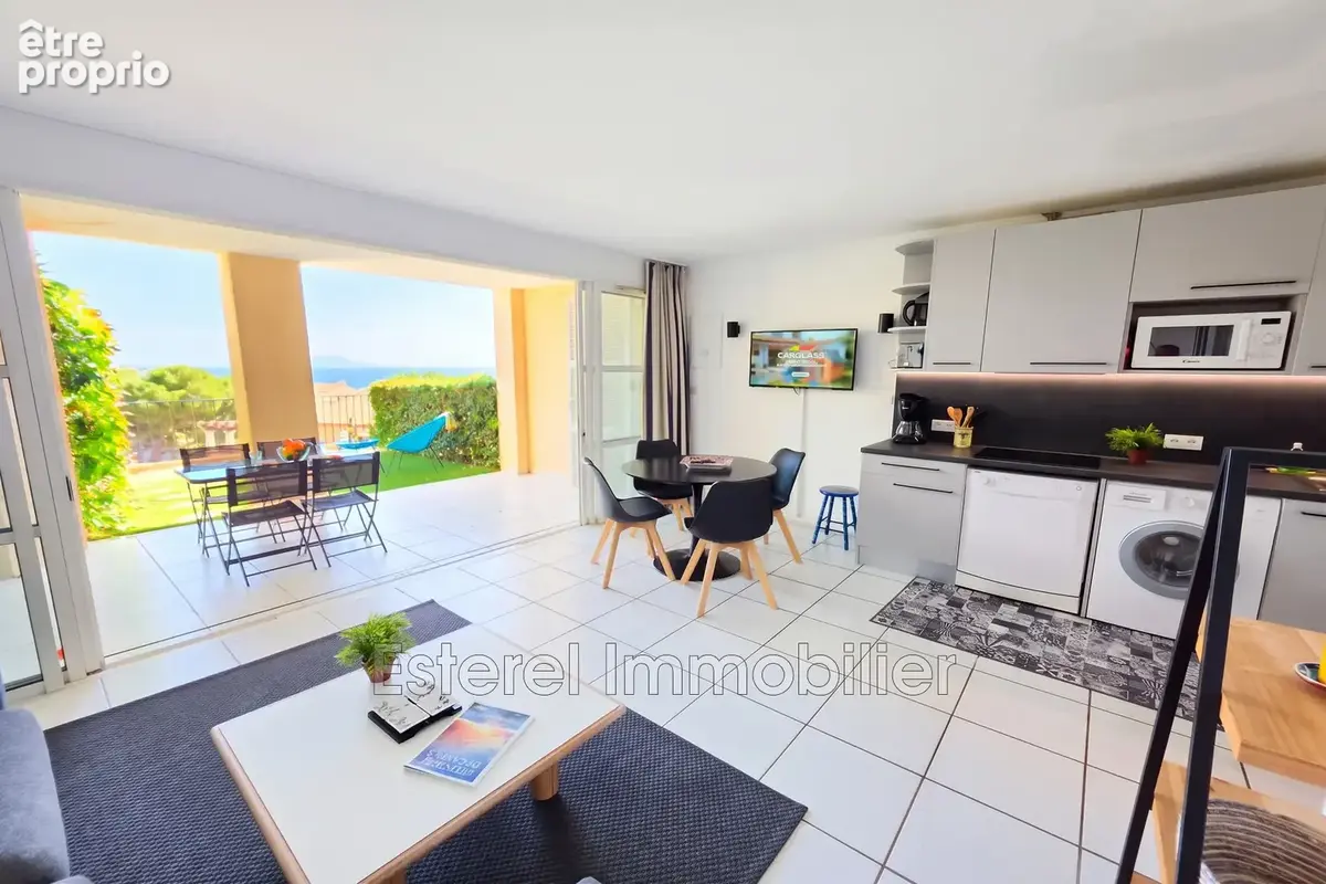 Appartement 2 pièces 34 m² à vendre à Saint-Raphael (83700) - photo 2