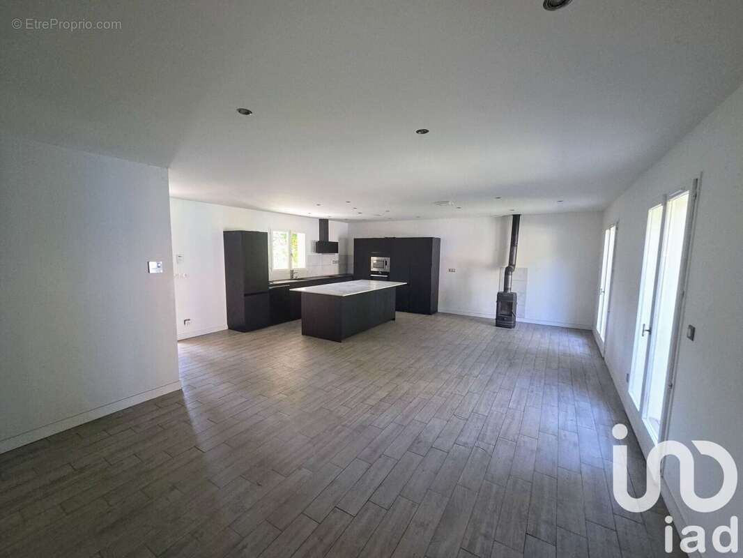 Photo 9 - Maison à SALAISE-SUR-SANNE